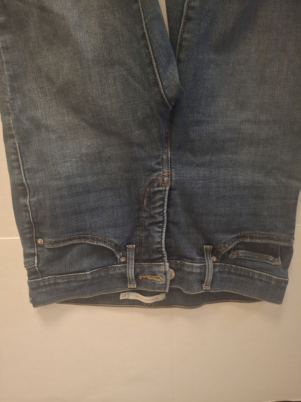 Levi's Women's Skinny Jeans in Medium Blue Wash